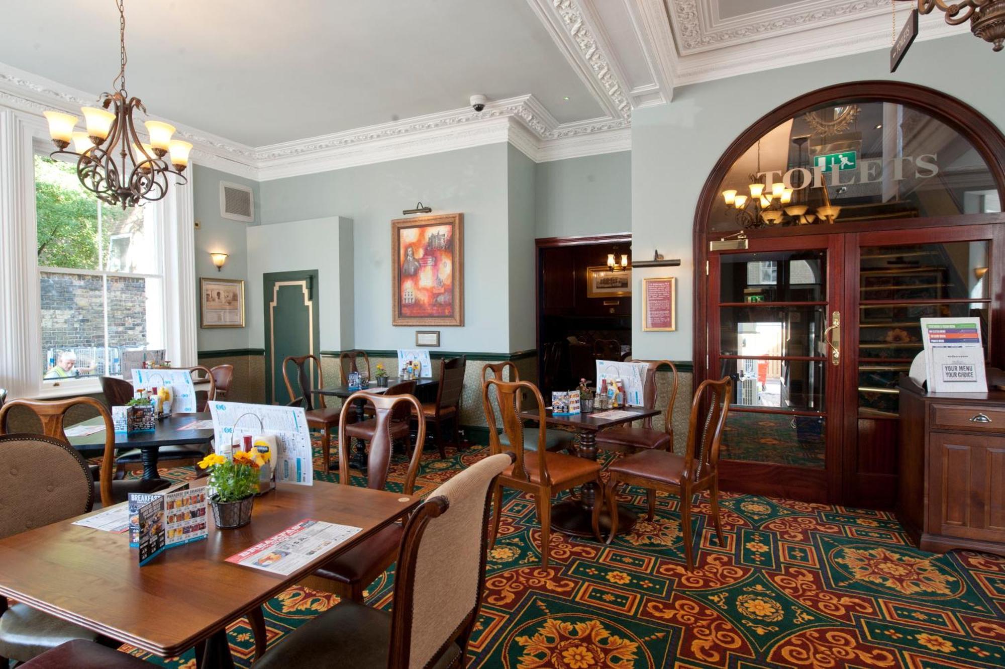 Sandford House Hotel Wetherspoon Хантингдон Экстерьер фото