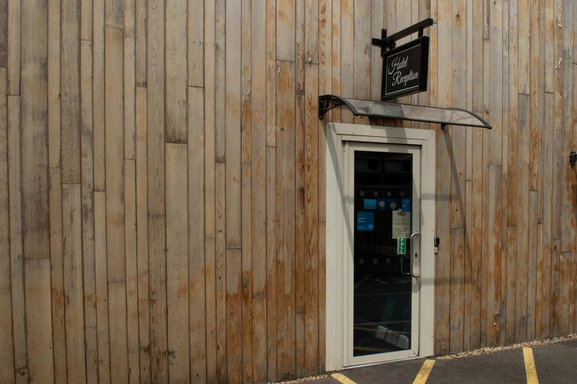 Sandford House Hotel Wetherspoon Хантингдон Экстерьер фото