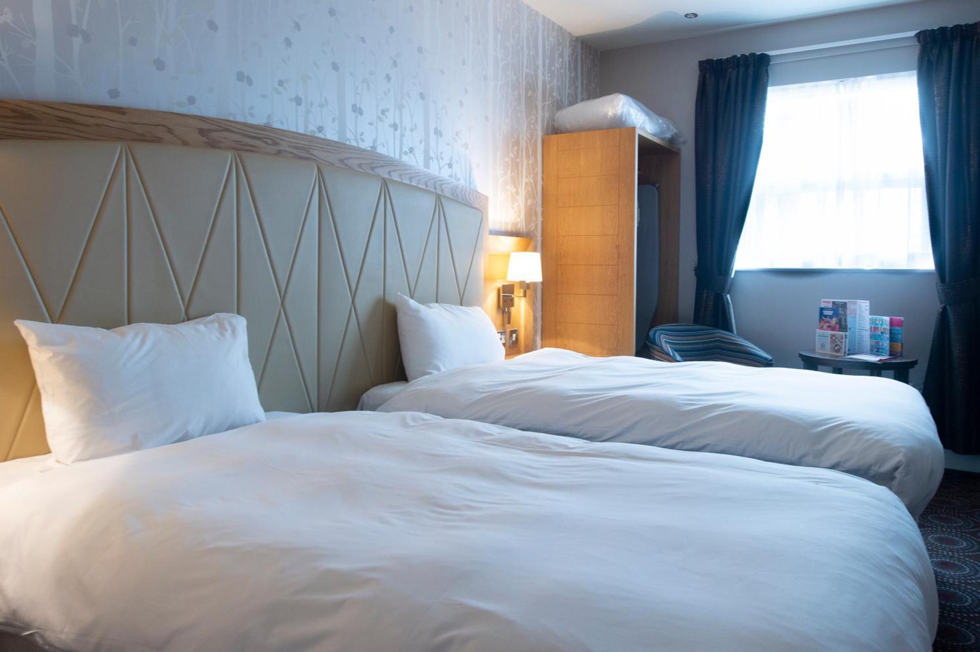 Sandford House Hotel Wetherspoon Хантингдон Экстерьер фото