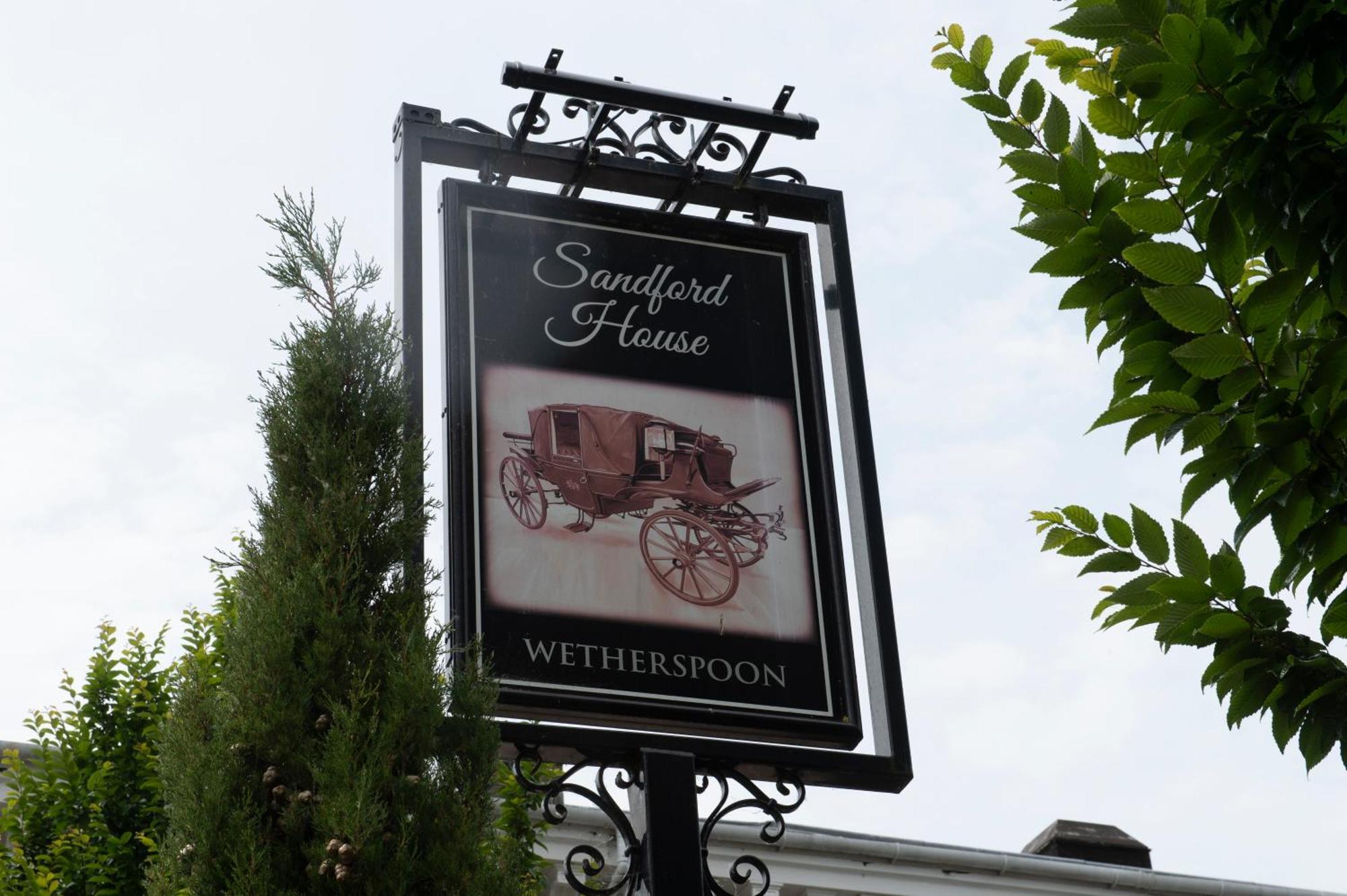 Sandford House Hotel Wetherspoon Хантингдон Экстерьер фото