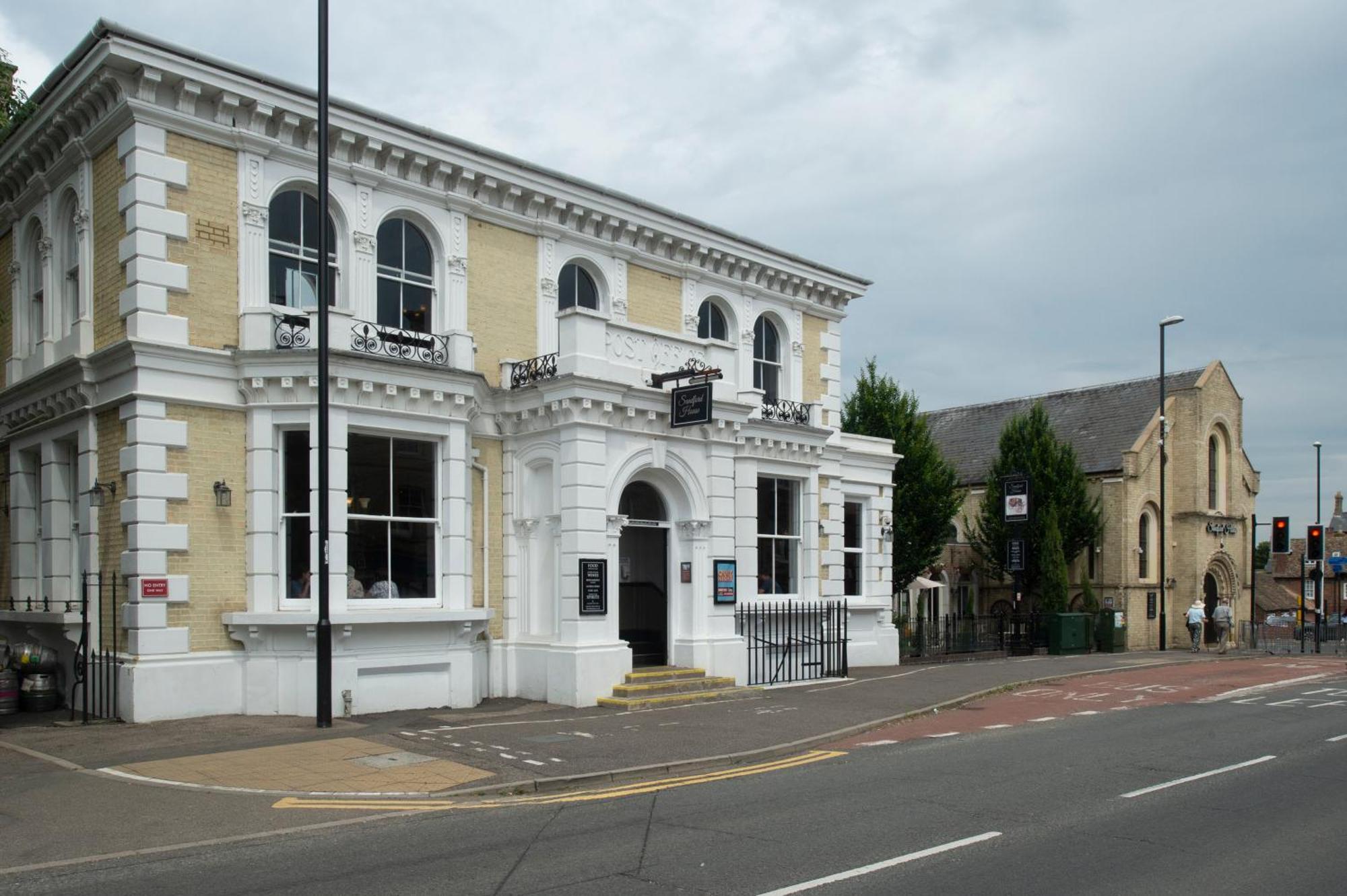 Sandford House Hotel Wetherspoon Хантингдон Экстерьер фото
