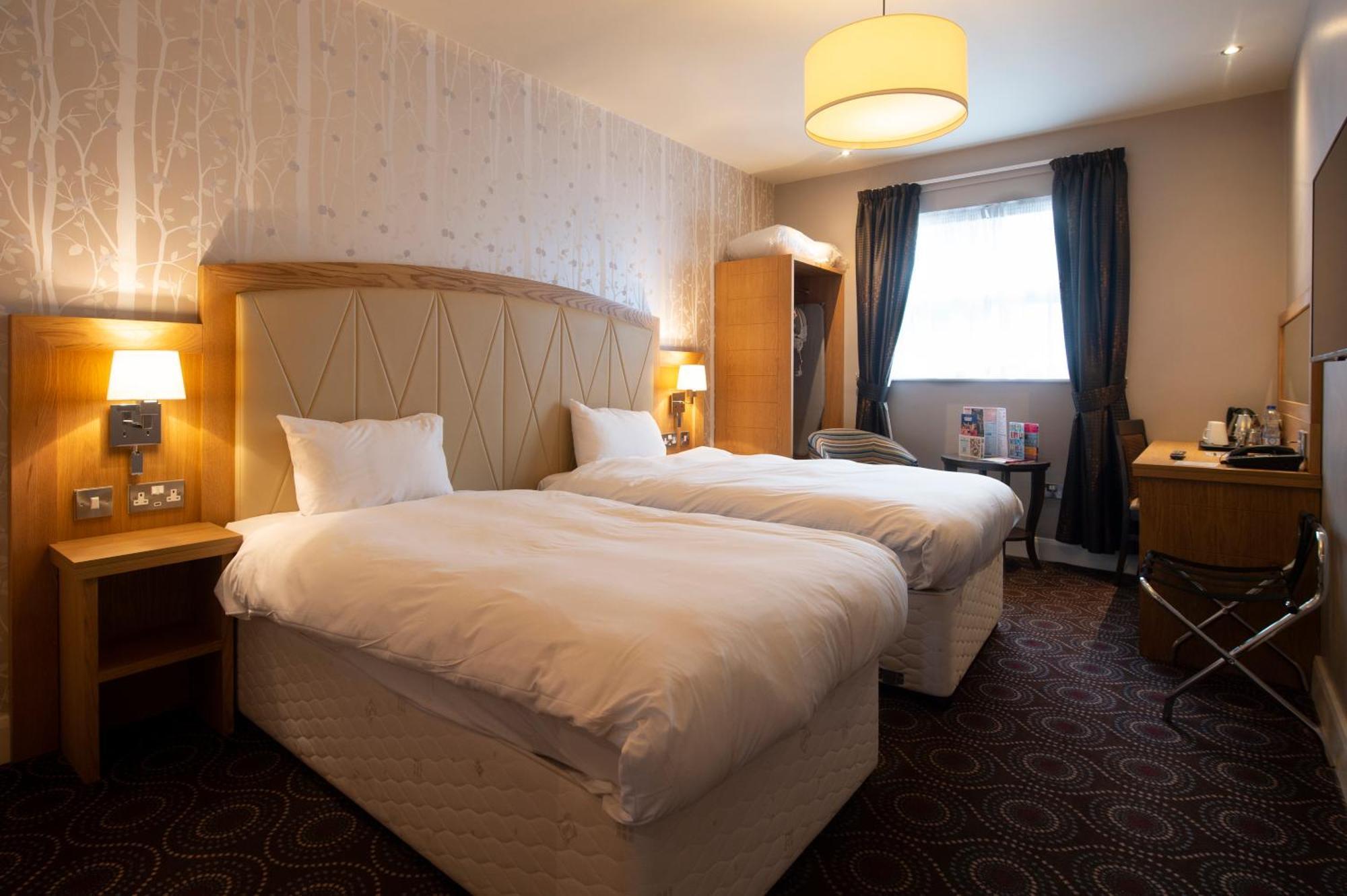 Sandford House Hotel Wetherspoon Хантингдон Экстерьер фото