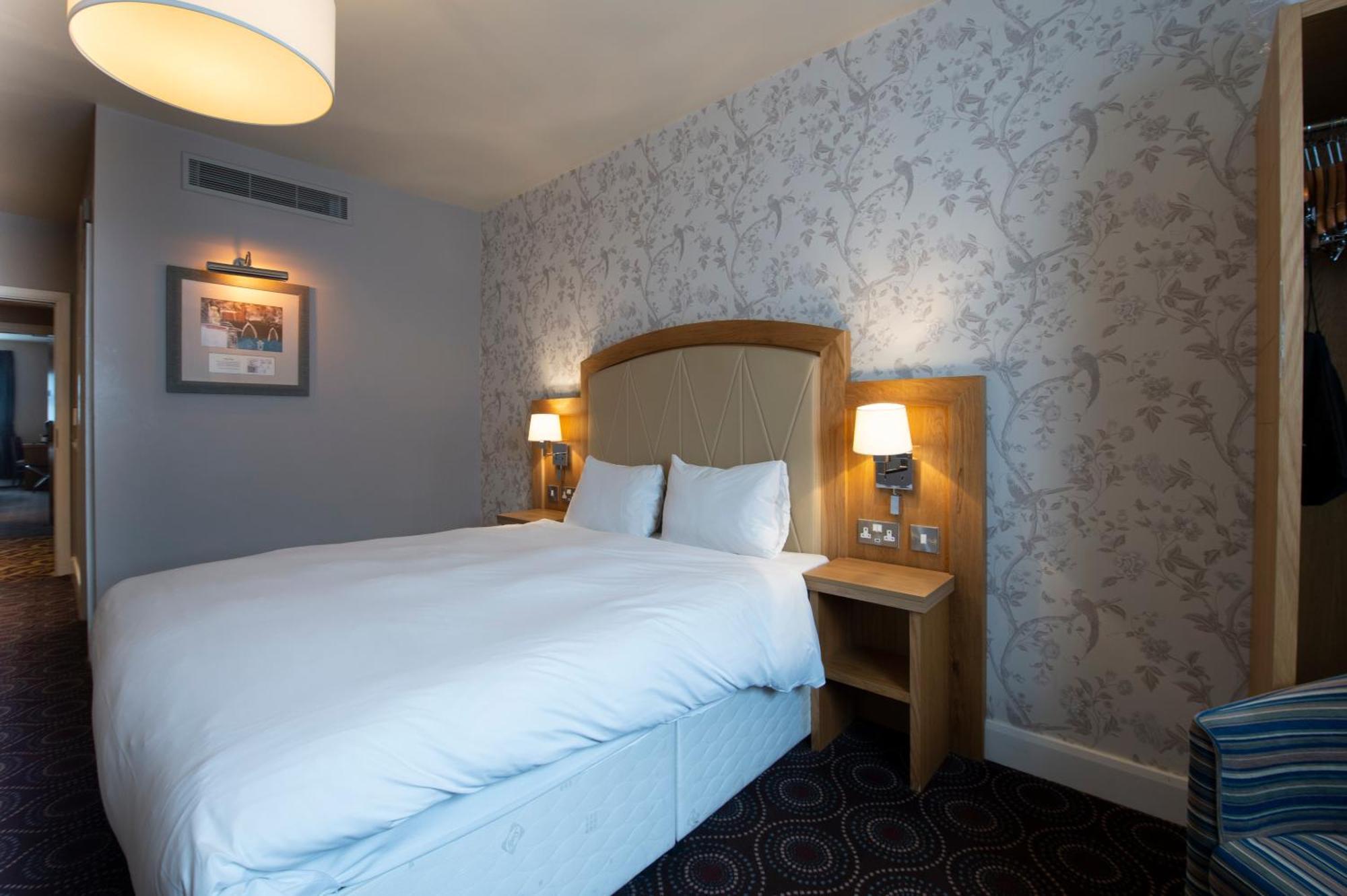 Sandford House Hotel Wetherspoon Хантингдон Экстерьер фото